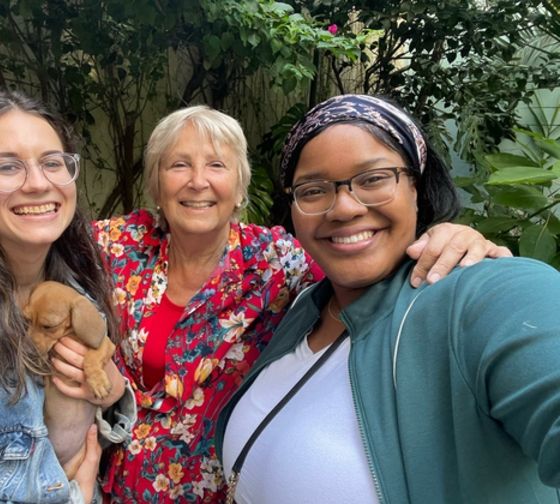 Buenos Aires female students with host mom