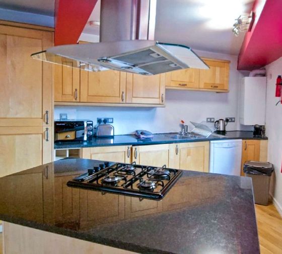 london-housing-fy26-apartment-select-kitchen