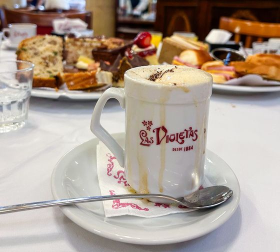 buenos-aires-meals-cafe-con-leche