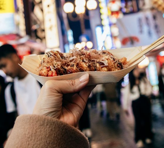osaka-meals-takoyaki-octopus-balls