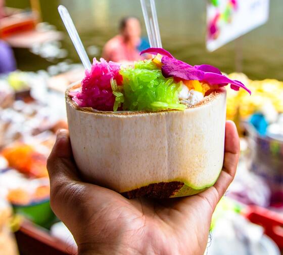 bangkok-meals-coconut-ice-cream