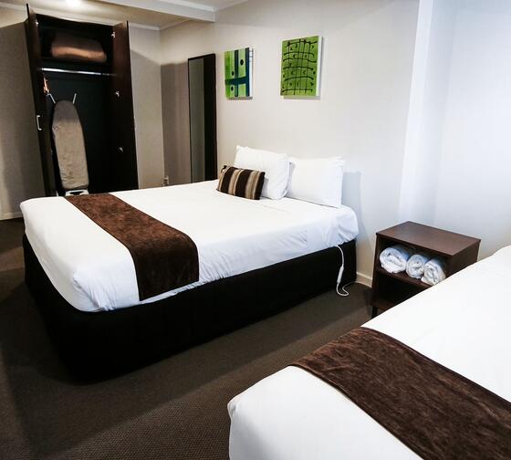auckland-housing-standard-apt-double-bedroom
