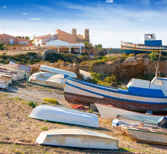 alicante boats on beach