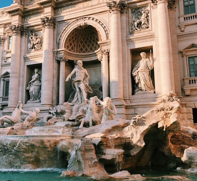 trevi fountain in rome italy