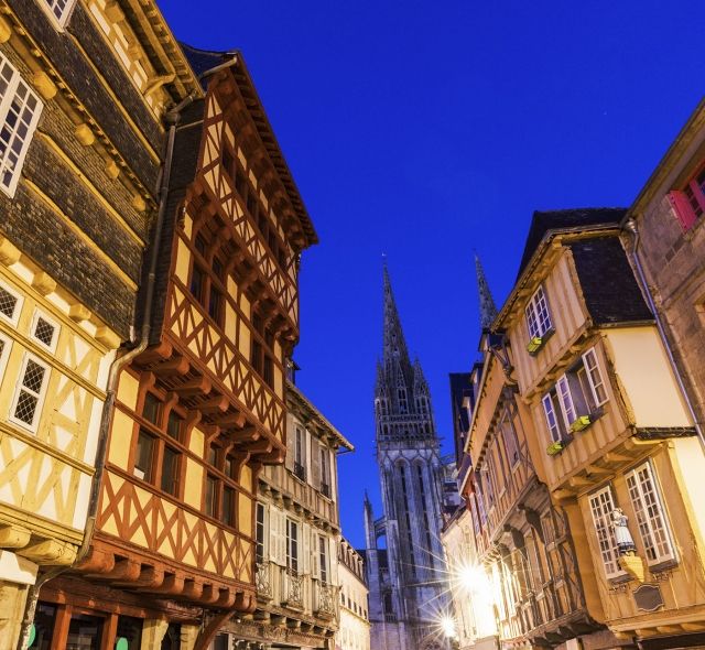 rennes buildings night