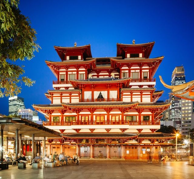 red temple singapore night lit up