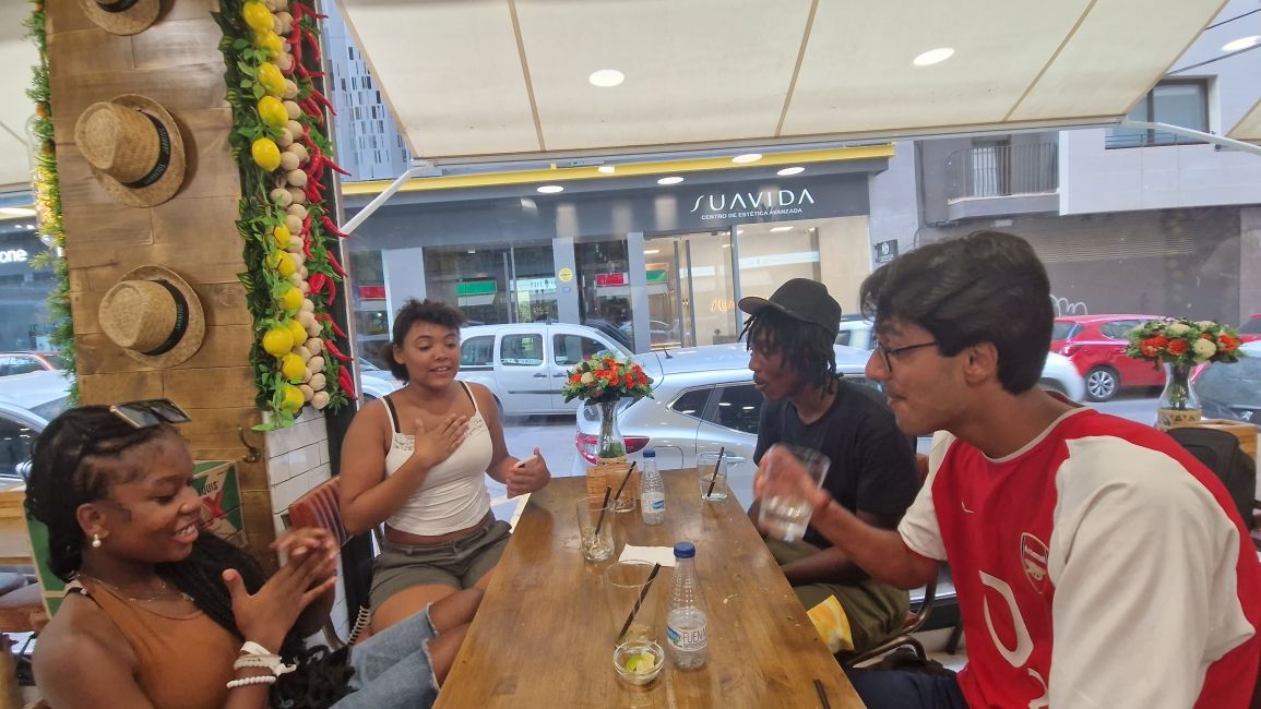 Students holding court at Tiki Taco on Friday evening