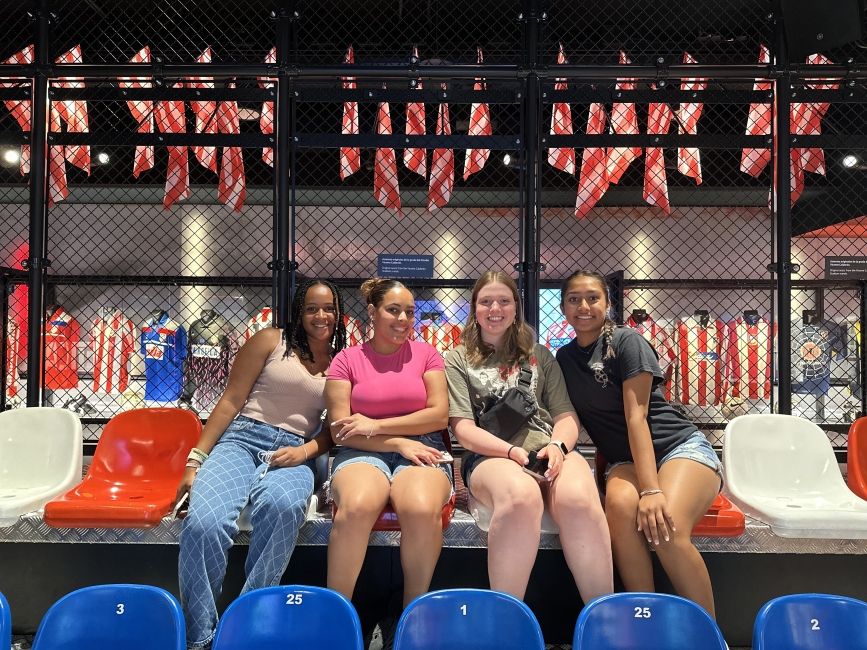 students in the Atlético de Madrid Museum