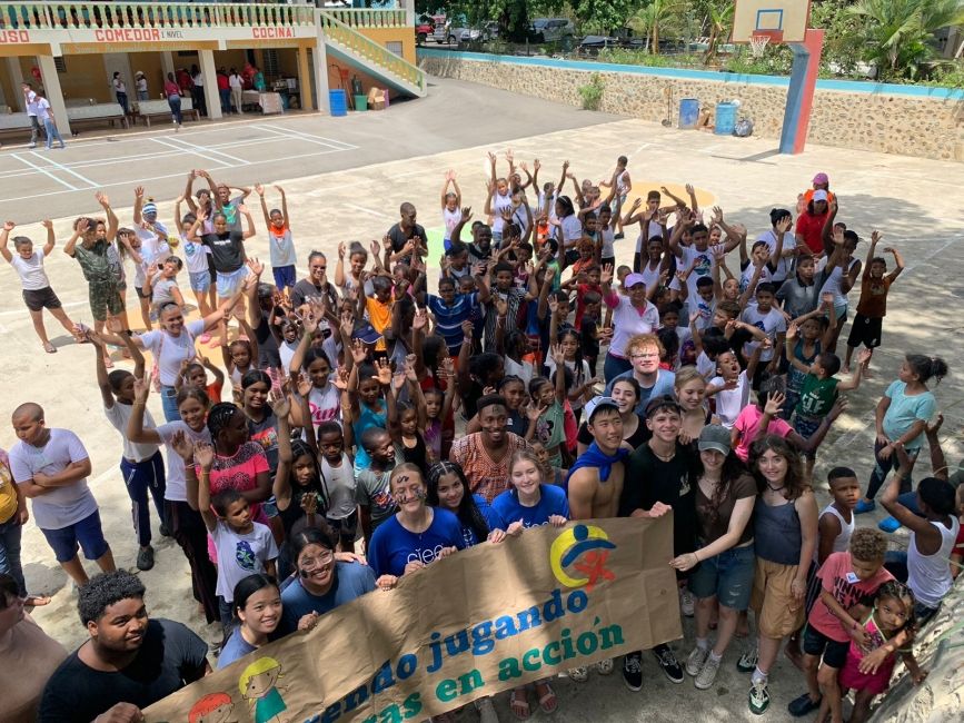 A final pic with the children at the end of our summer camp games