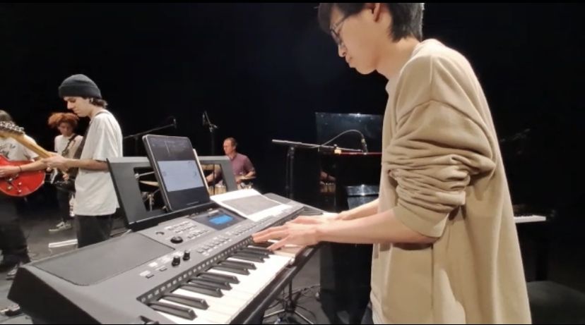 Student during the music workshop at the host institution in Rennes 