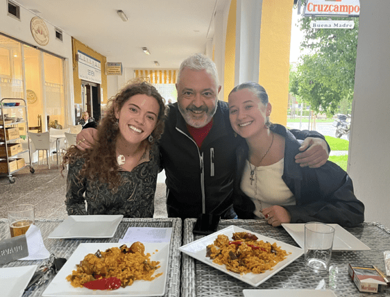 spain host family dinner
