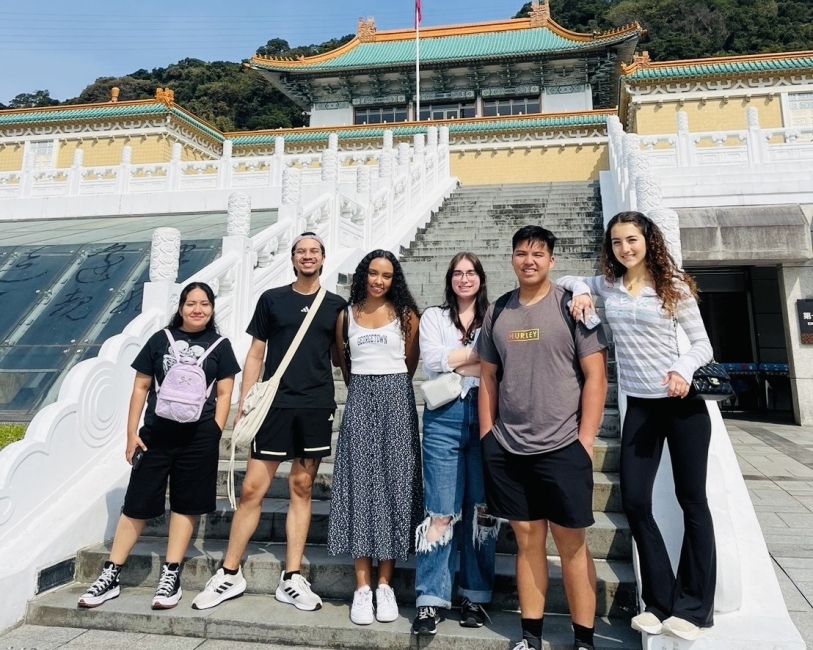 Group Photo at National Palace Museum