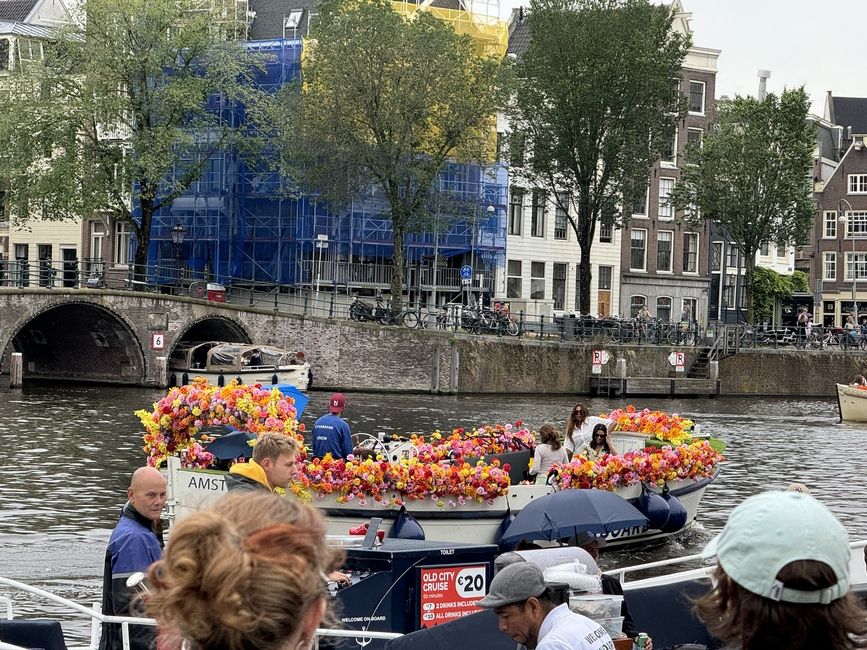 Flower boat