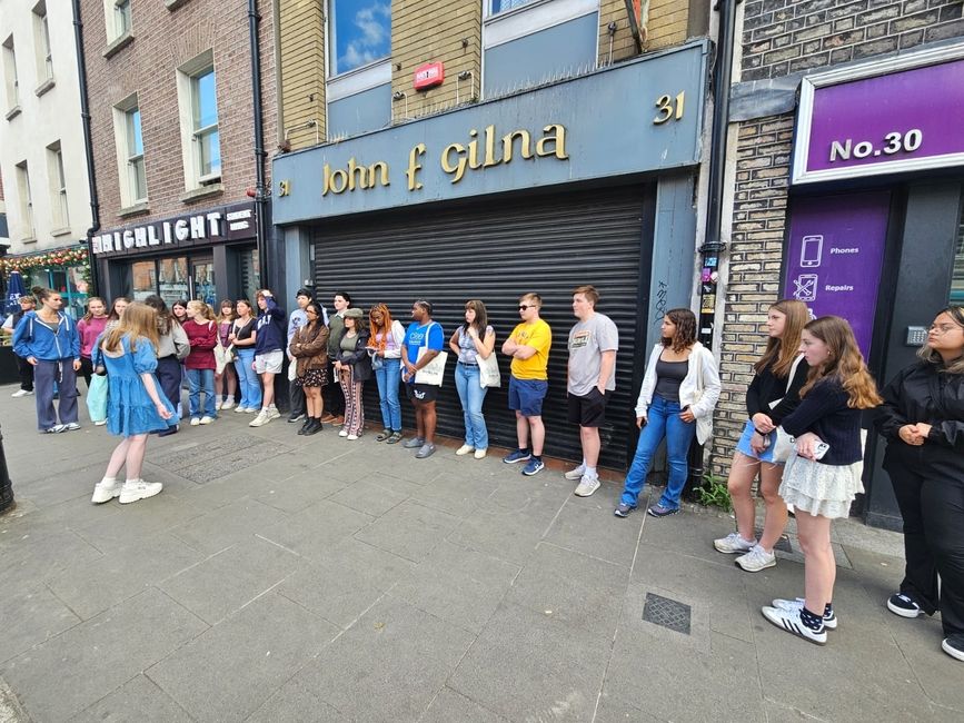 Students learn more about the local area. 