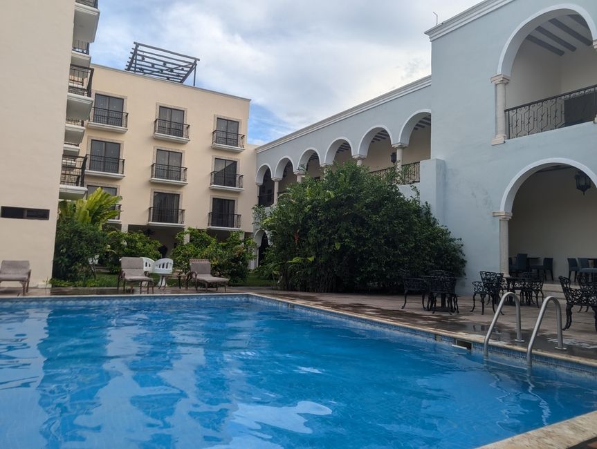 Hotel pool