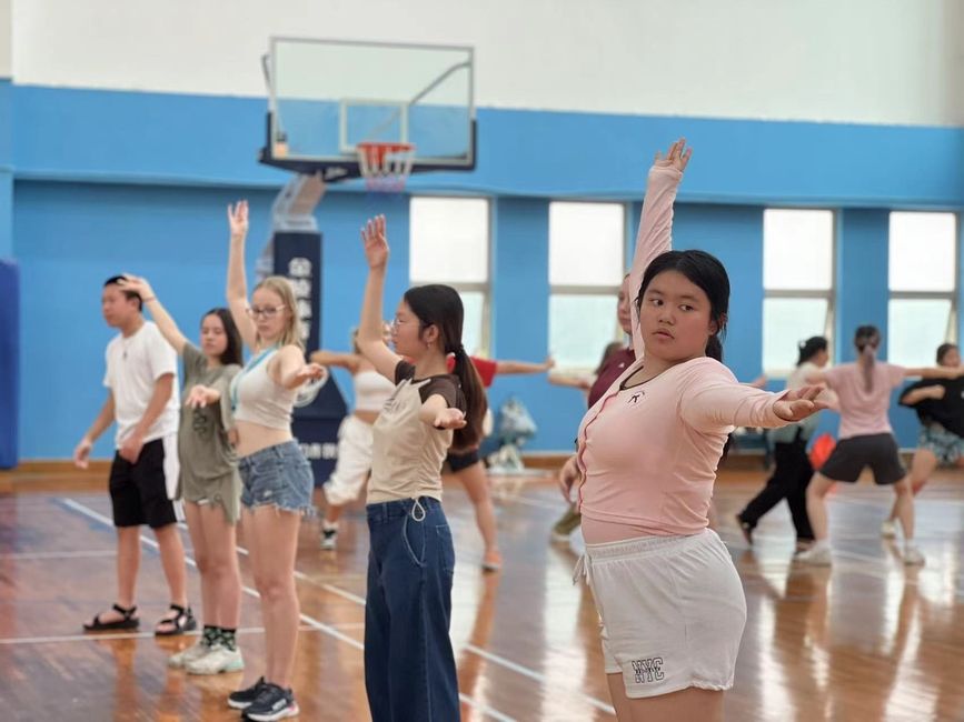 8-part qigong dance 