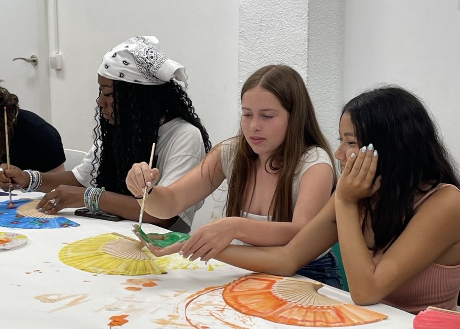 Working on our abanicos