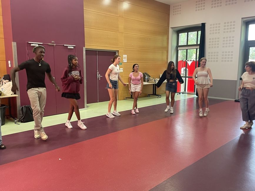 COMDT dance