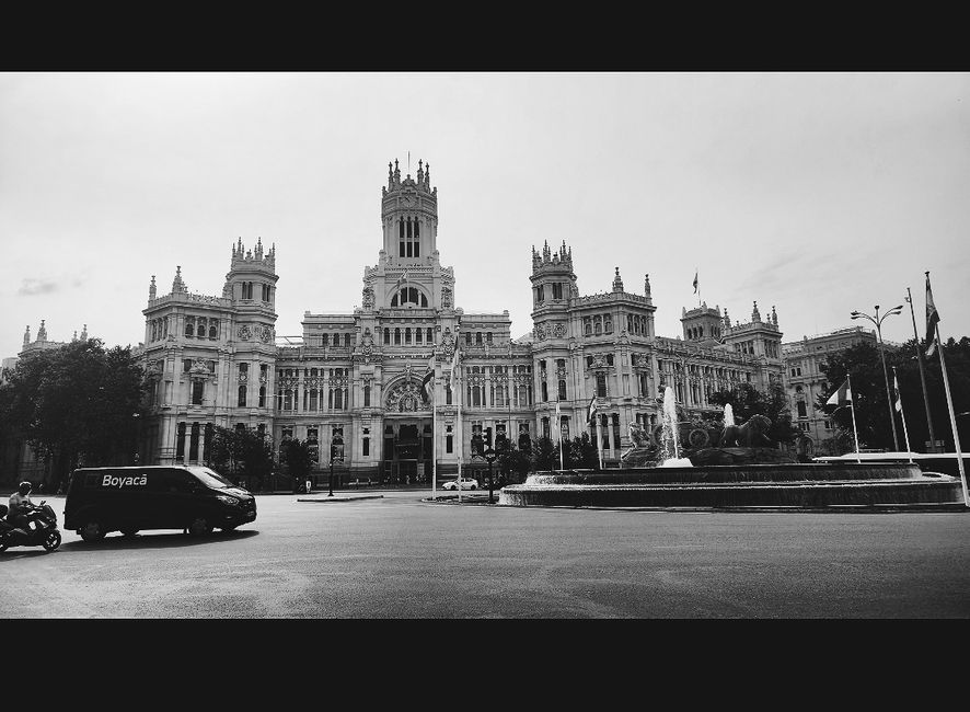 Anterior view of Cibeles