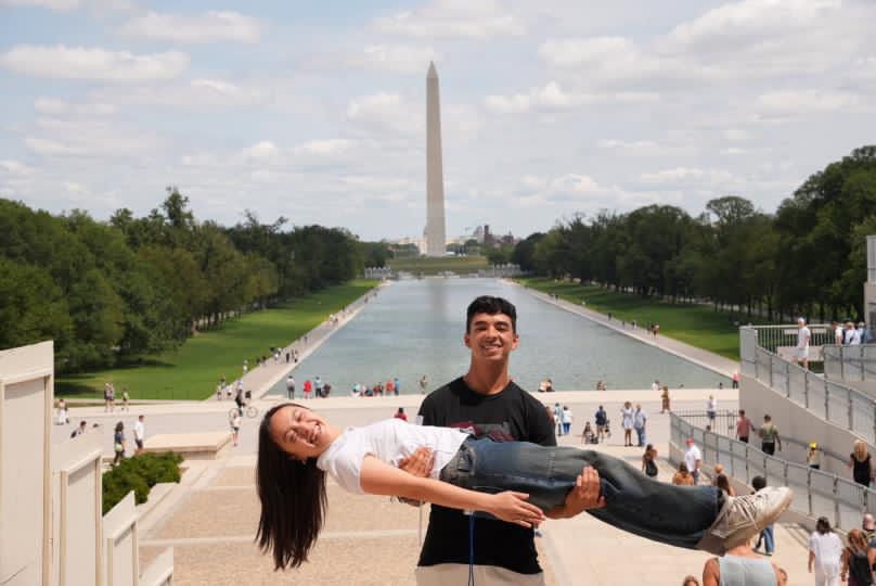 A Photo of Hanna Nguyen at the National Mall with Friends