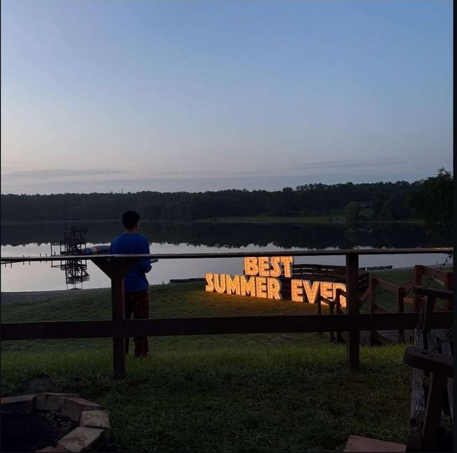 Sign that says "Best Summer Ever"