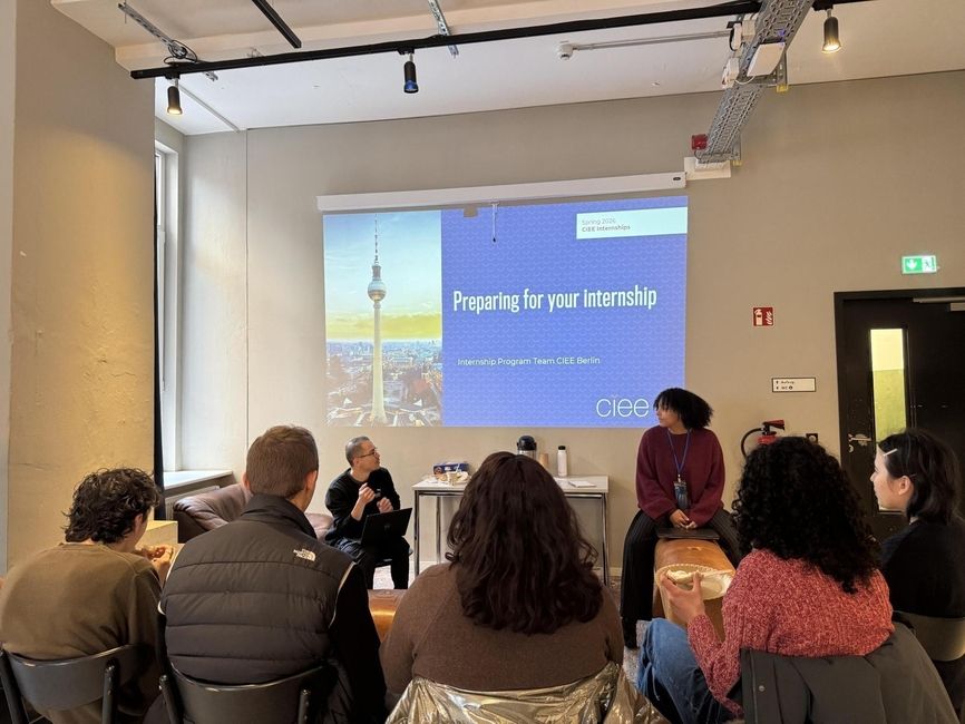Intern students attend orientation with the CIEE Berlin Internship team