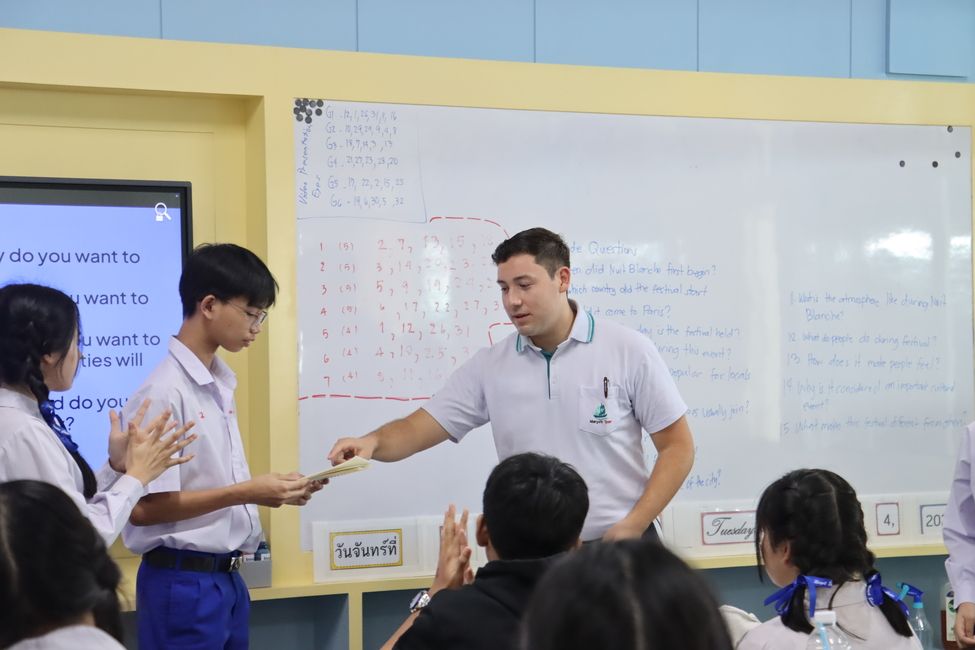 Teaching English is fun