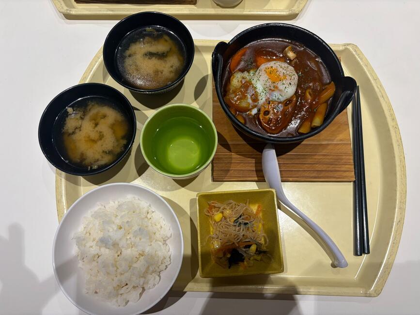 cafeteria lunch