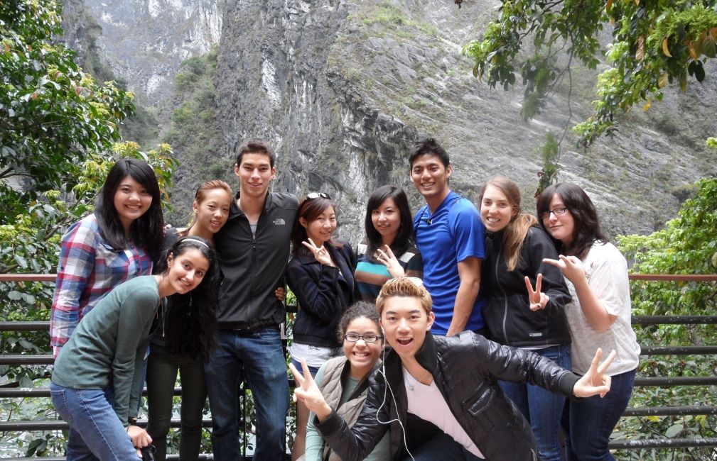 students on taipei excursion