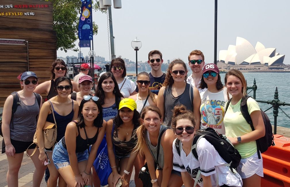 sydney study abroad january students by opera house