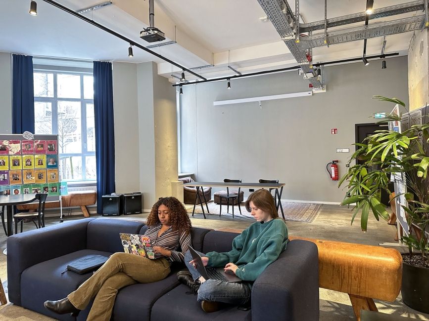 Students lounging in Berlin study center