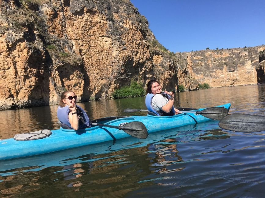 Students kayaking in Madrid