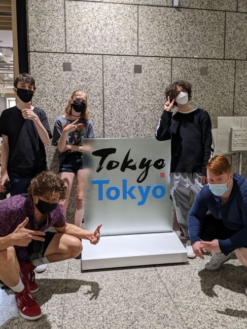 Gap year students sightseeing in Tokyo