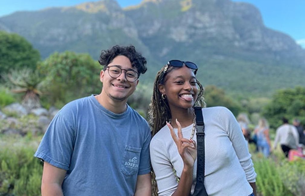 cape town students smiling by mountainside