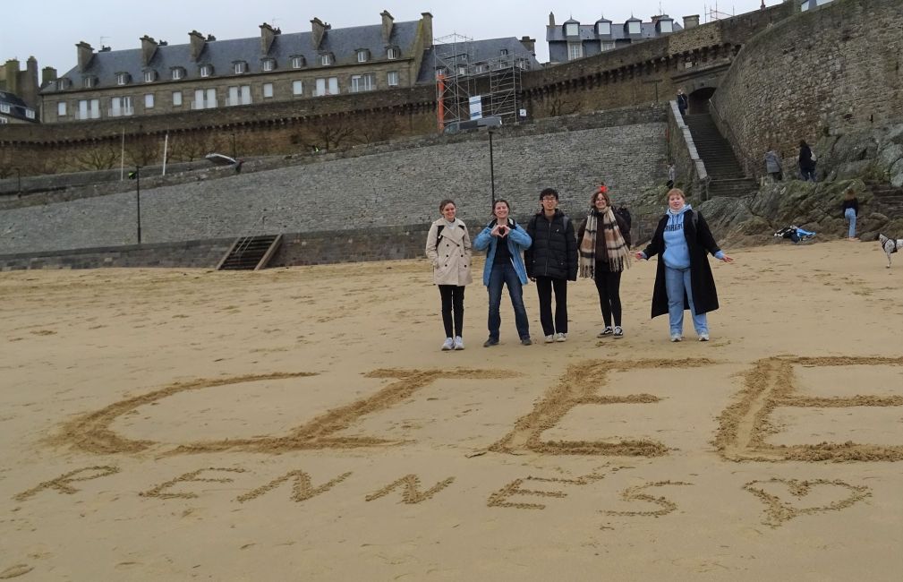 ciee rennes sand art study abroad students