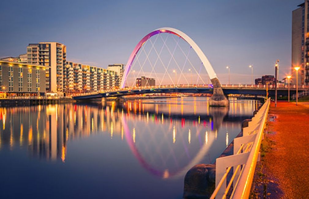 glasgow archway bridge water