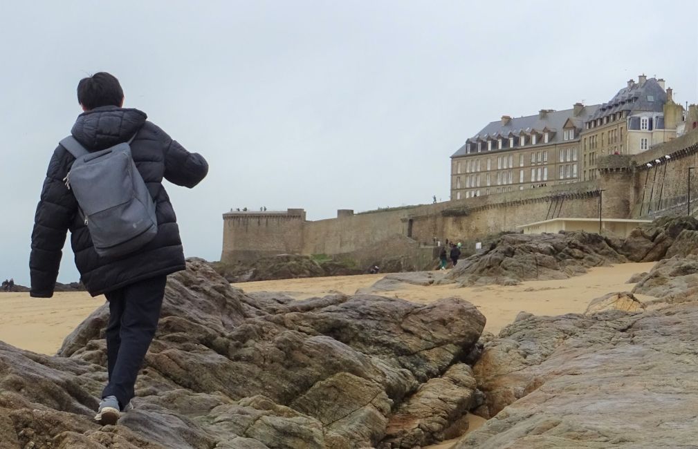 rennes cliffside exploring