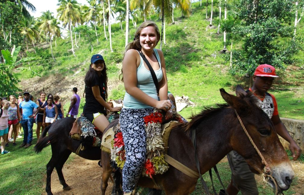 santiago-dr-horse-ride