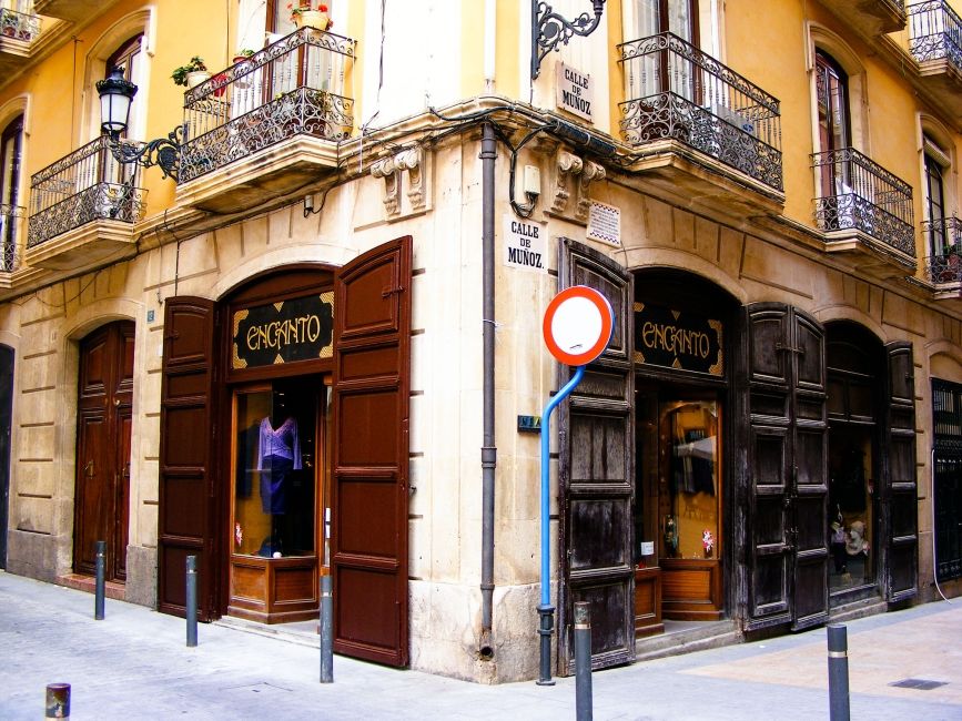 Alicante Encanto storefront