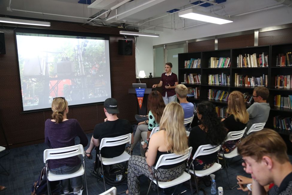 beijing great wall tour students classroom