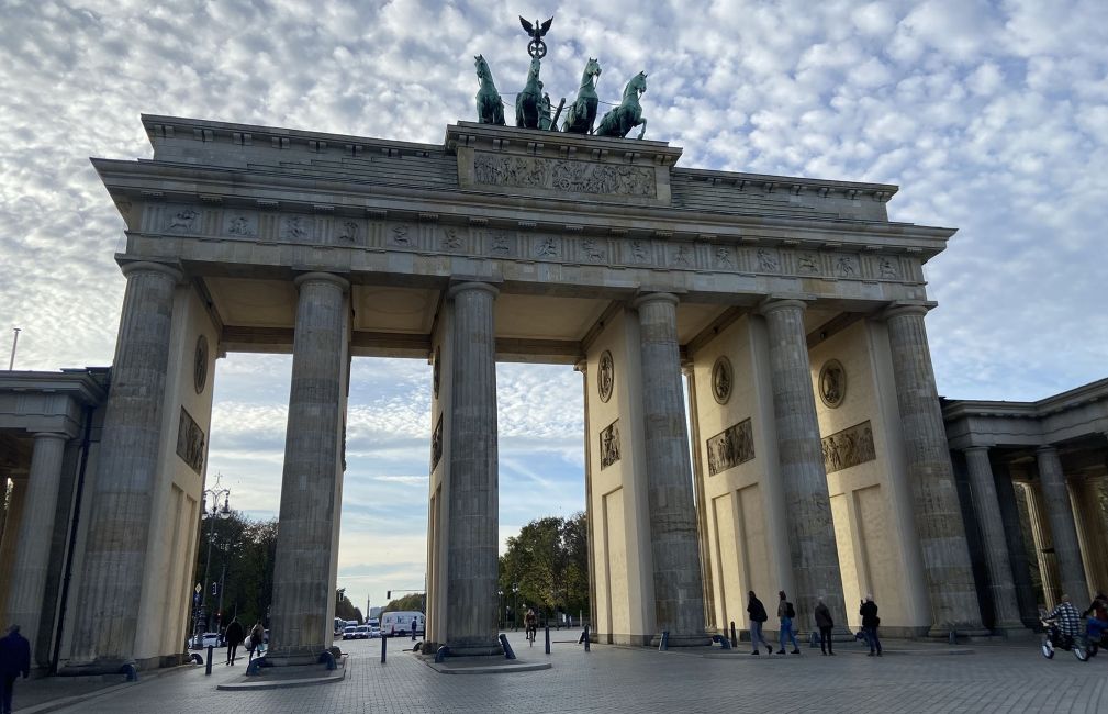 berlin gate sunny day