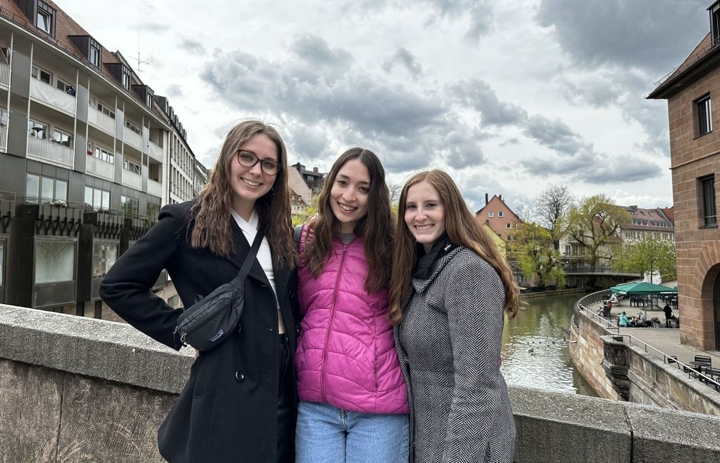 berlin girls outside excursion