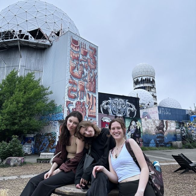 berlin students outside exploring