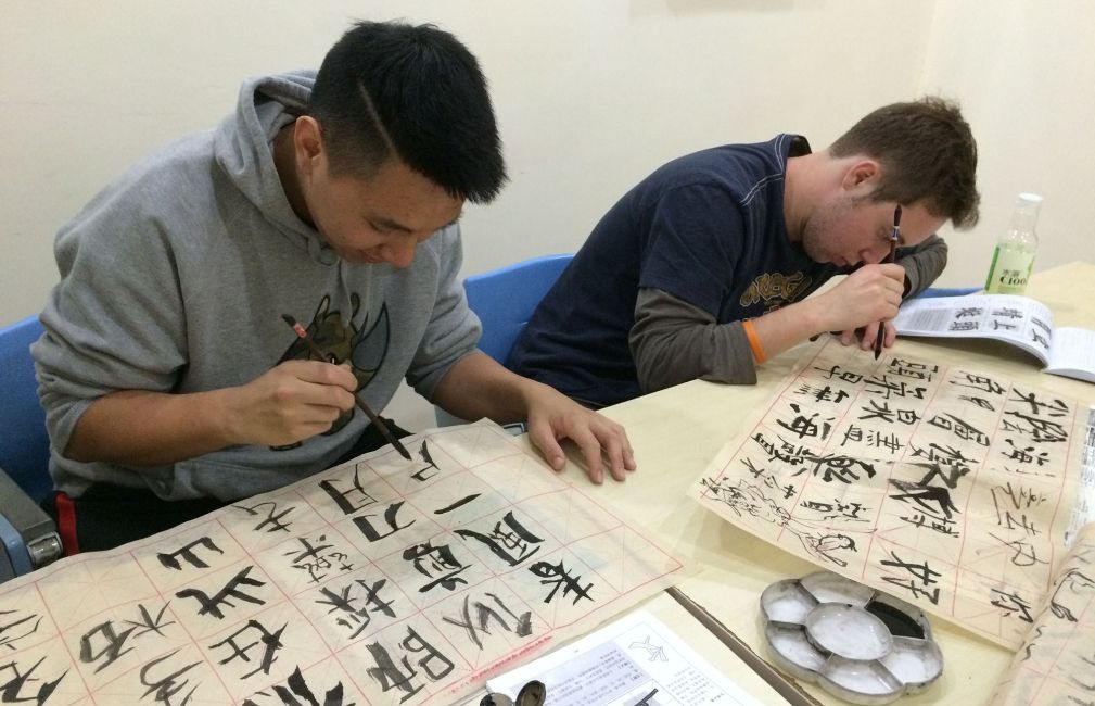 calligraphy class mandarin shanghai
