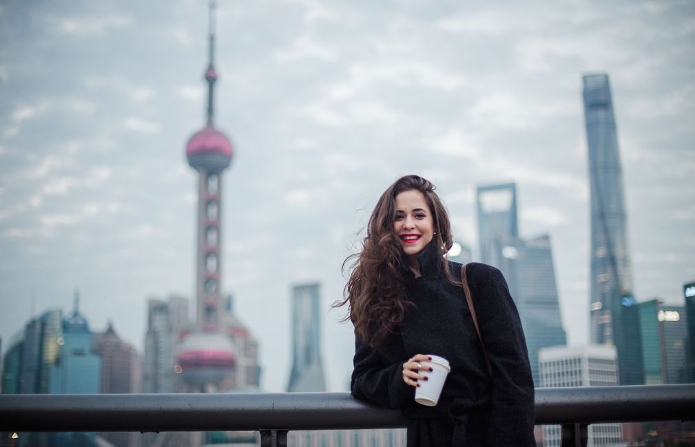 shanghai skyline girl