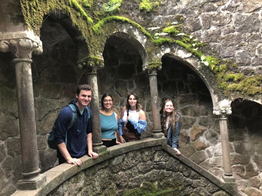 lisbon excursion students smile