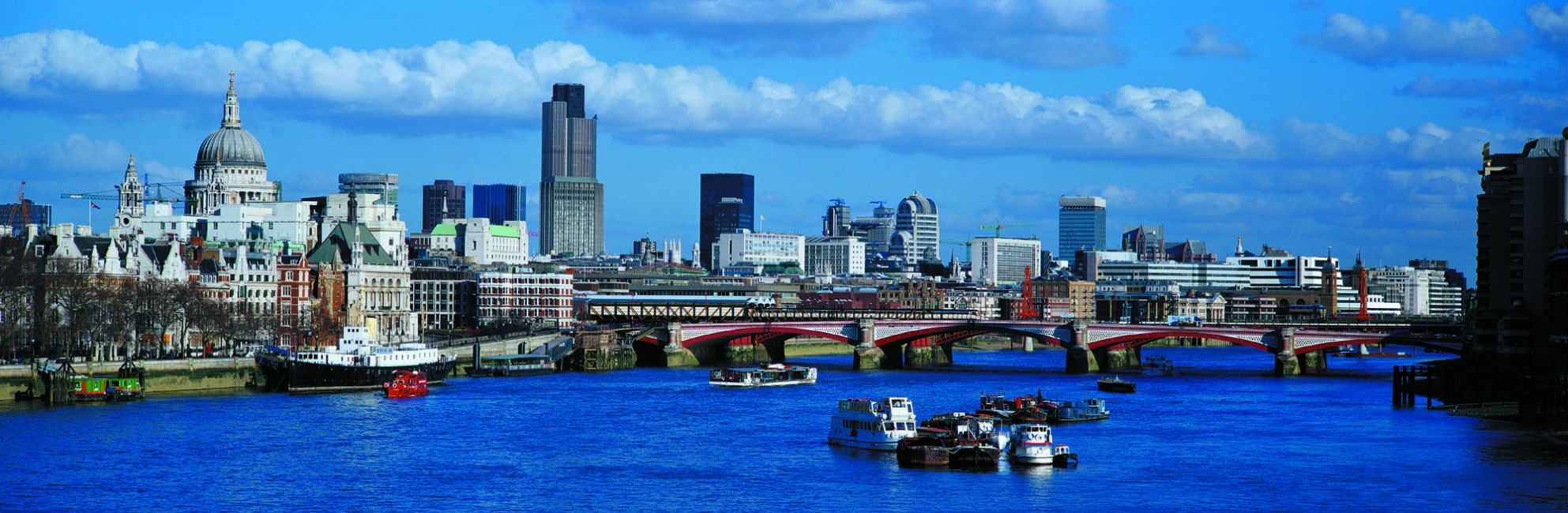 London Thames River busy