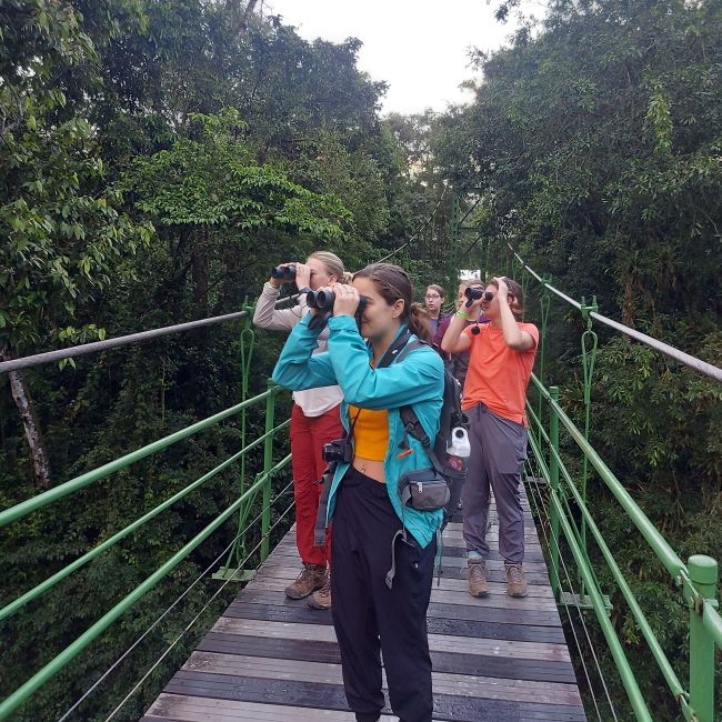 bridge binoculars students monteverde