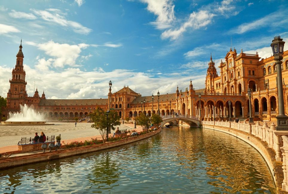 Seville Plaza de Espagna moat