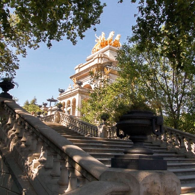 barcelona park sunny day